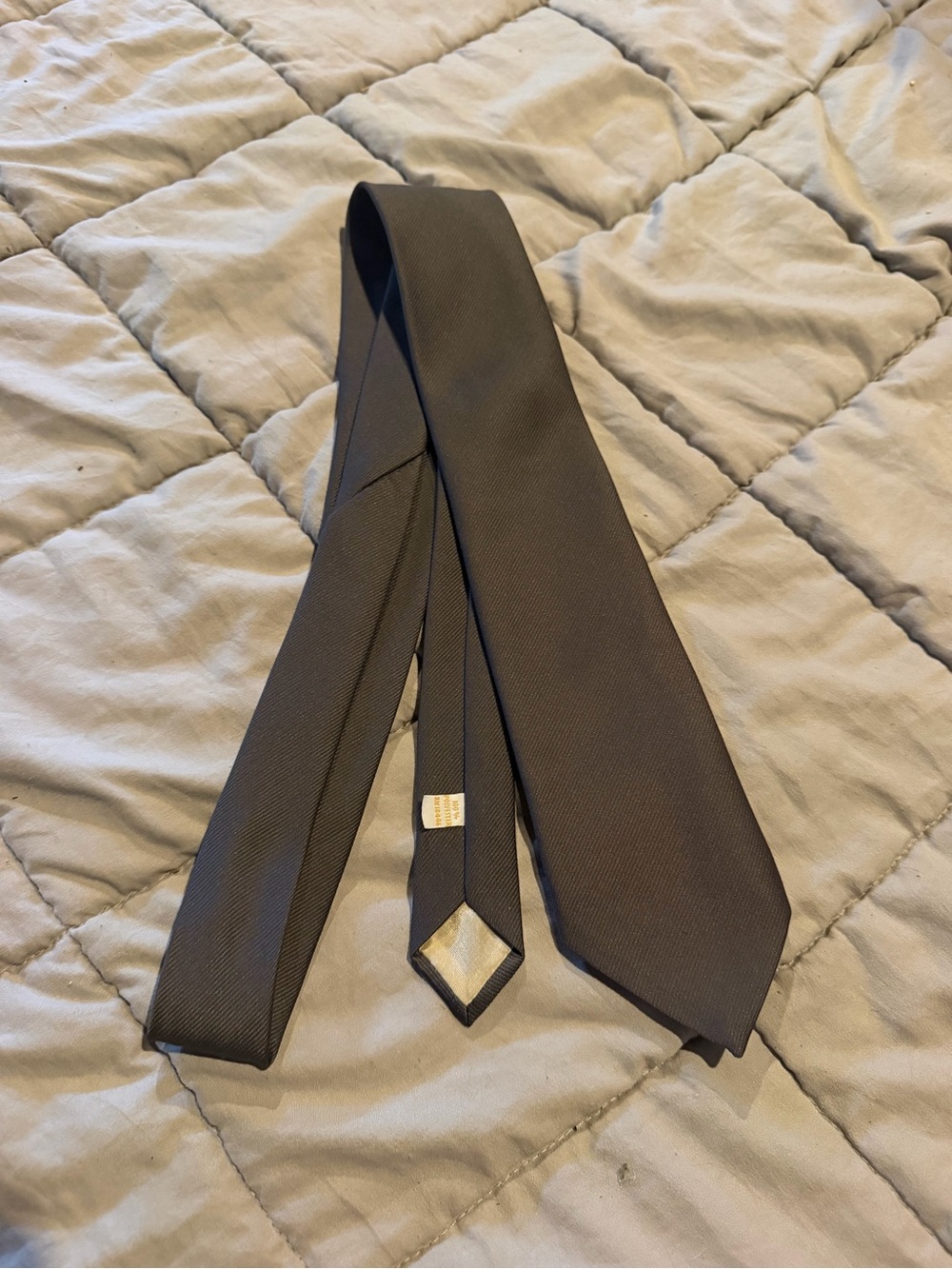 Men's Solid Gray Dress Tie - Timeless Formal Accessory